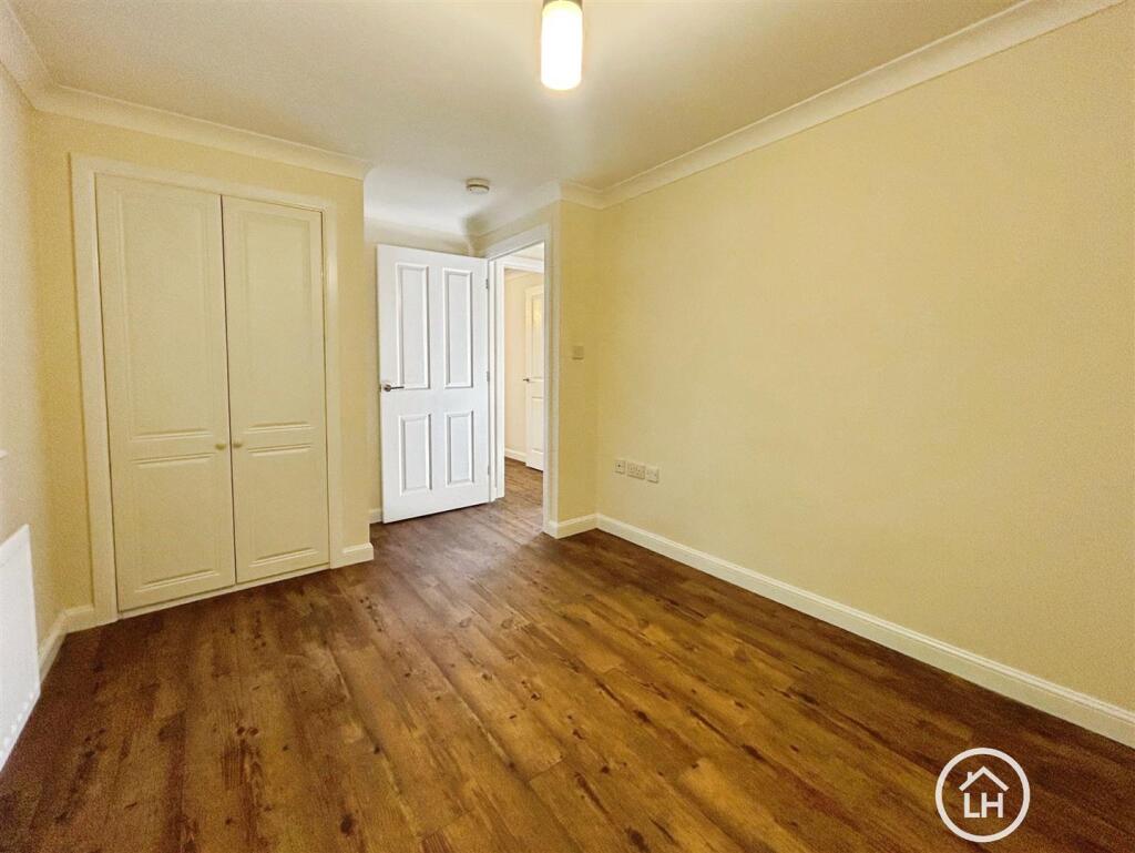 Apartment in Swale, Kent - More