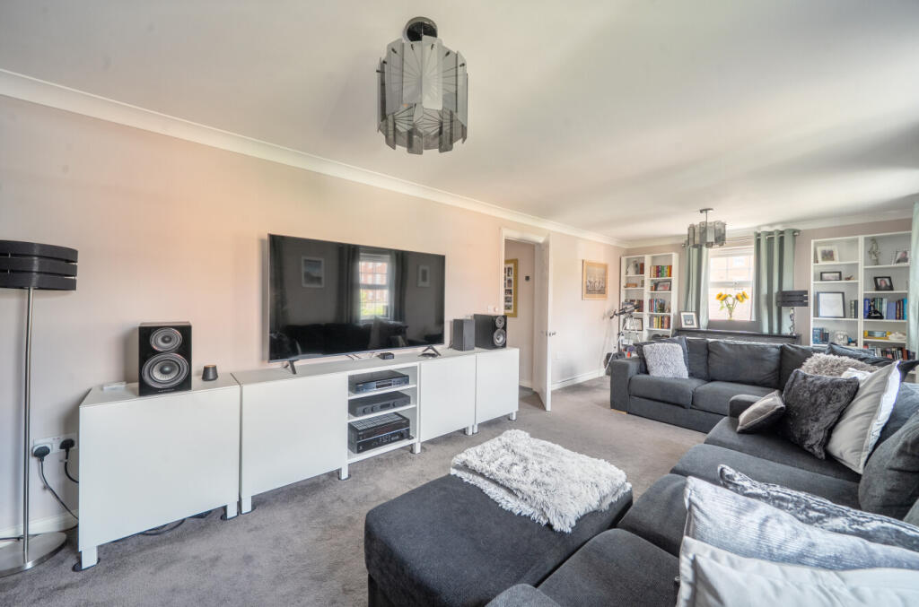 House in Swindon, Redhouse, St. Andrews - View 5