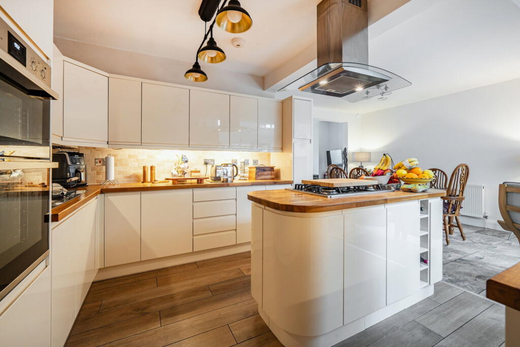 House in Dudley - View 3