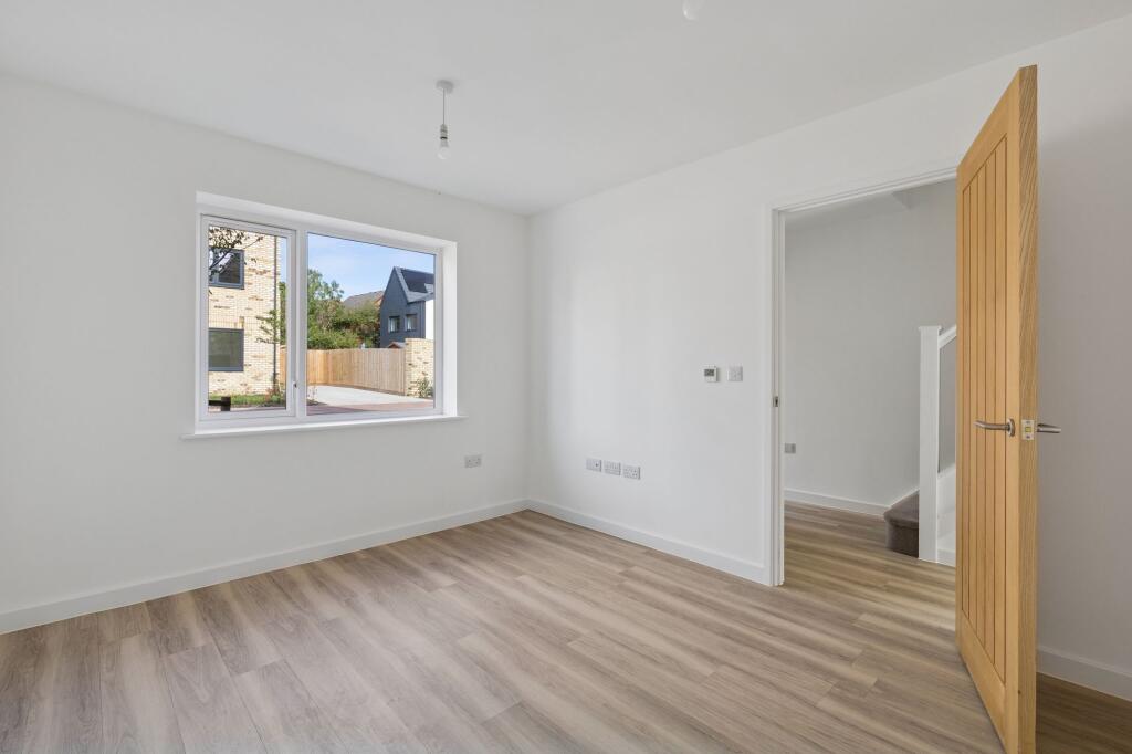 House in Milton Keynes - View 4