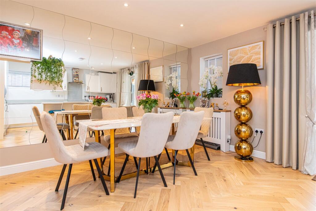 House in Northampton - View 5