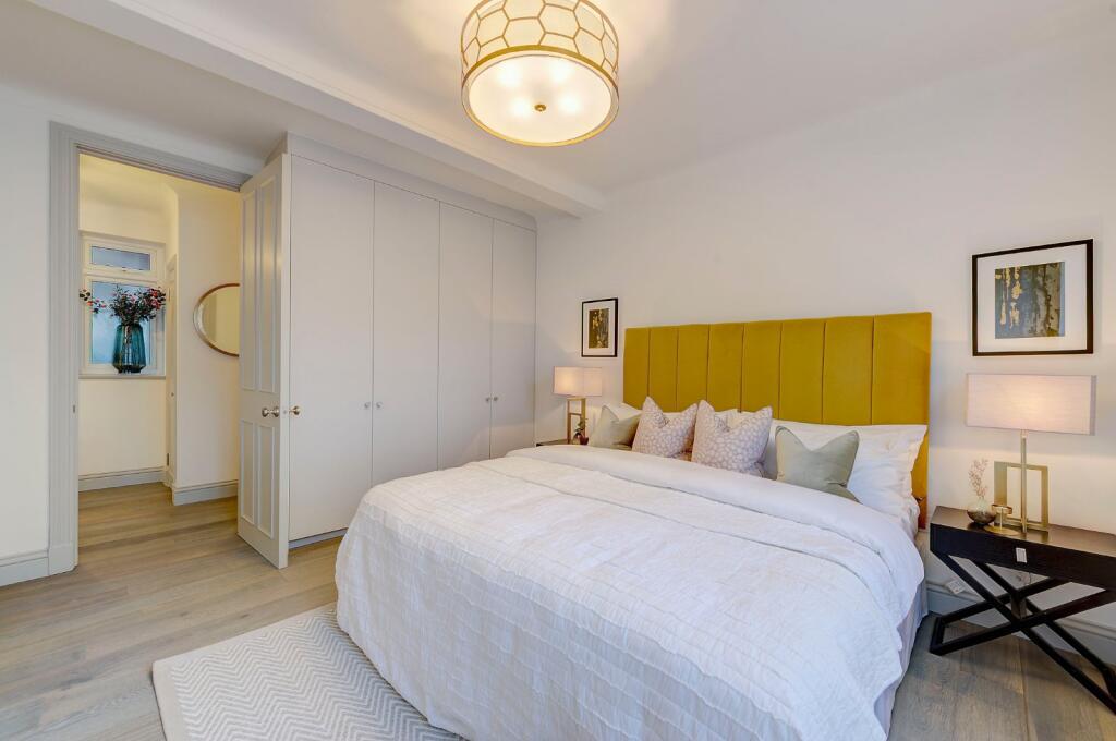 Apartment in London - View 5