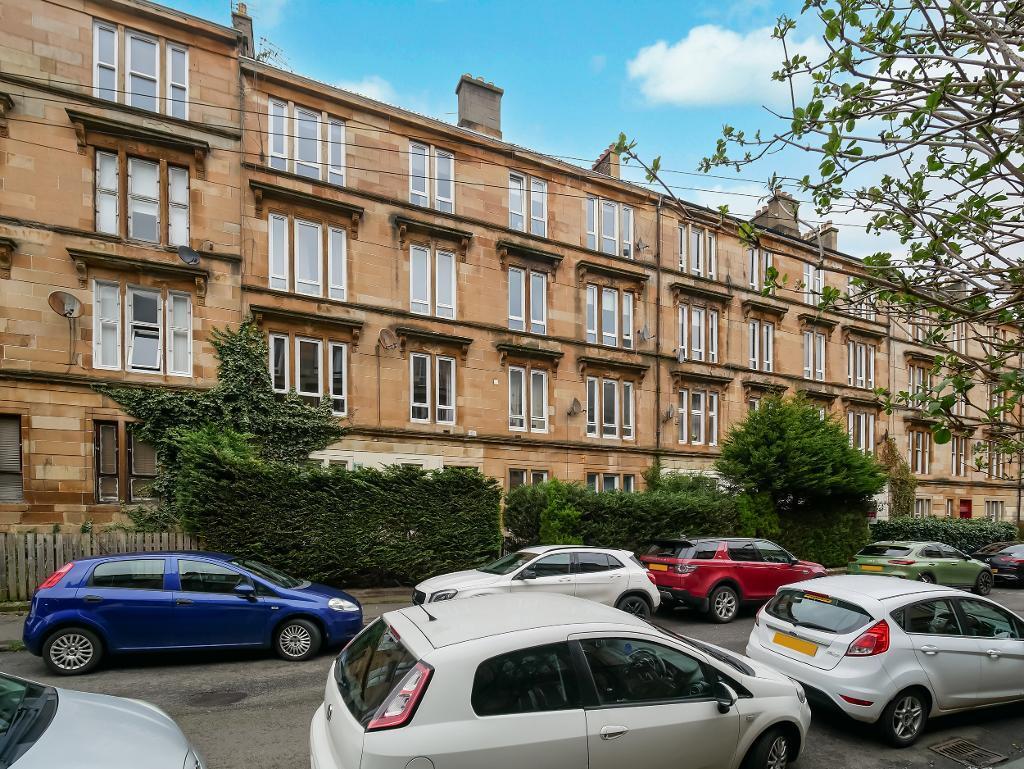 Main image of property: Roslea Drive, Dennistoun, G31 2RS