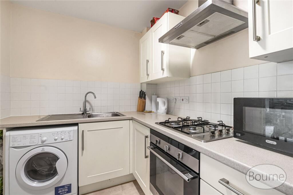 Apartment in Guildford - View 5