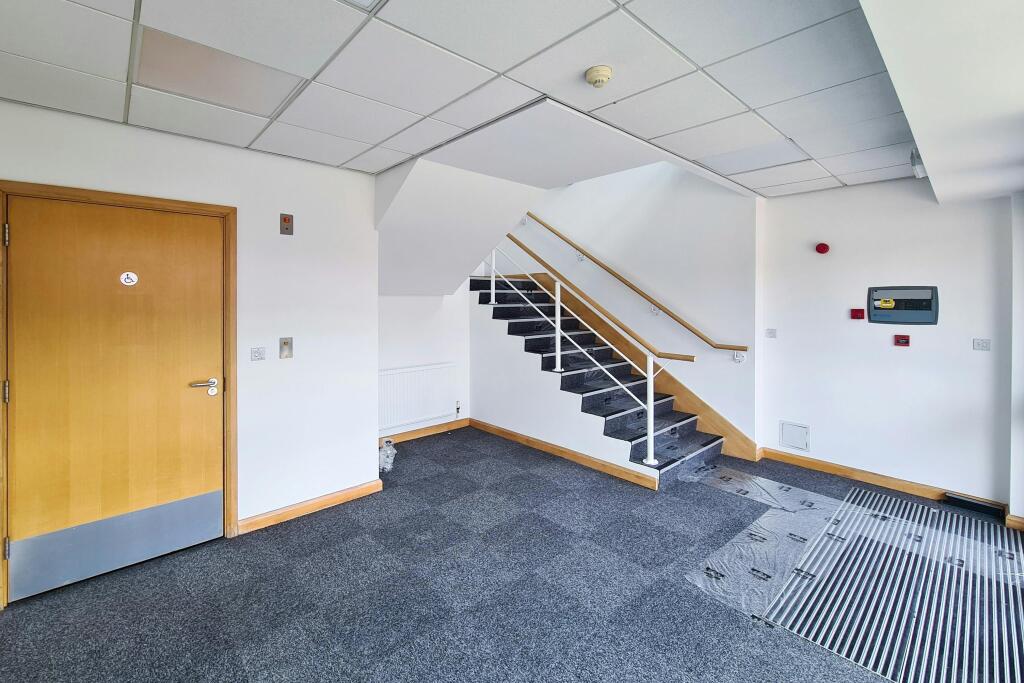 1-Hall_0.1-0.jpg