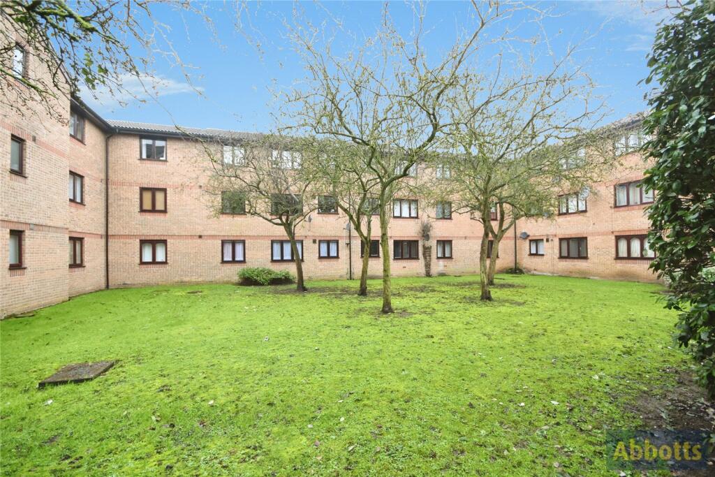 Main image of property: Sandon Close, Rochford, Essex, SS4