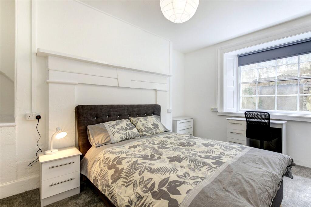 9 bedroom terraced house for rent