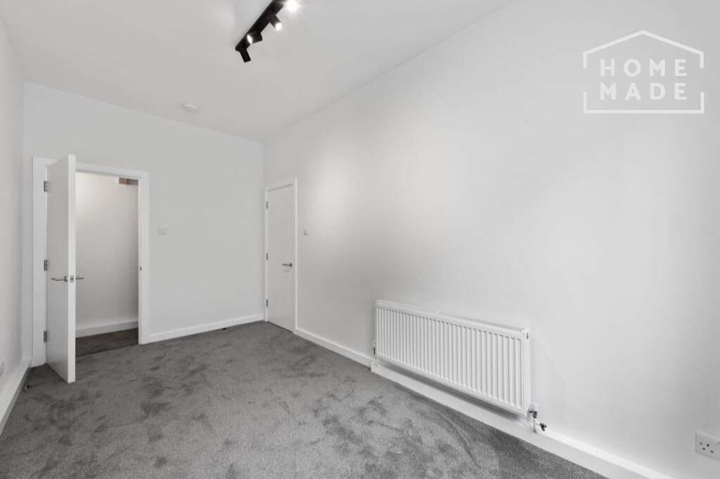 Main image of property: Creighton, N2