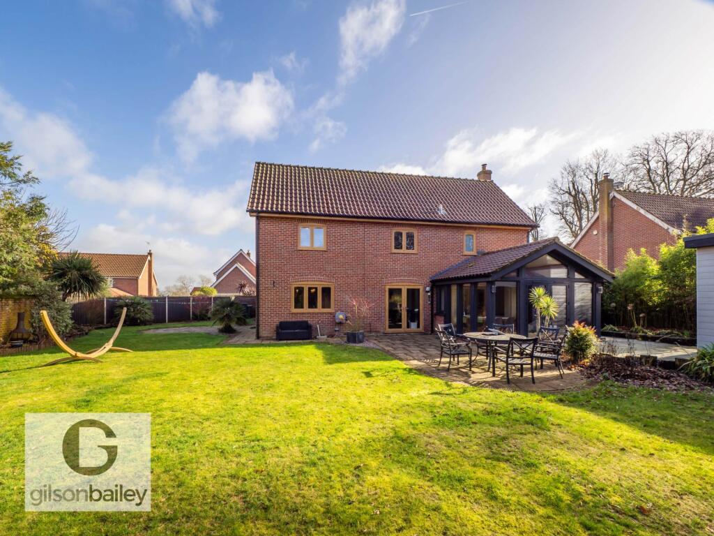 4 bed detached - Dawdys Court, Halvergate image 5