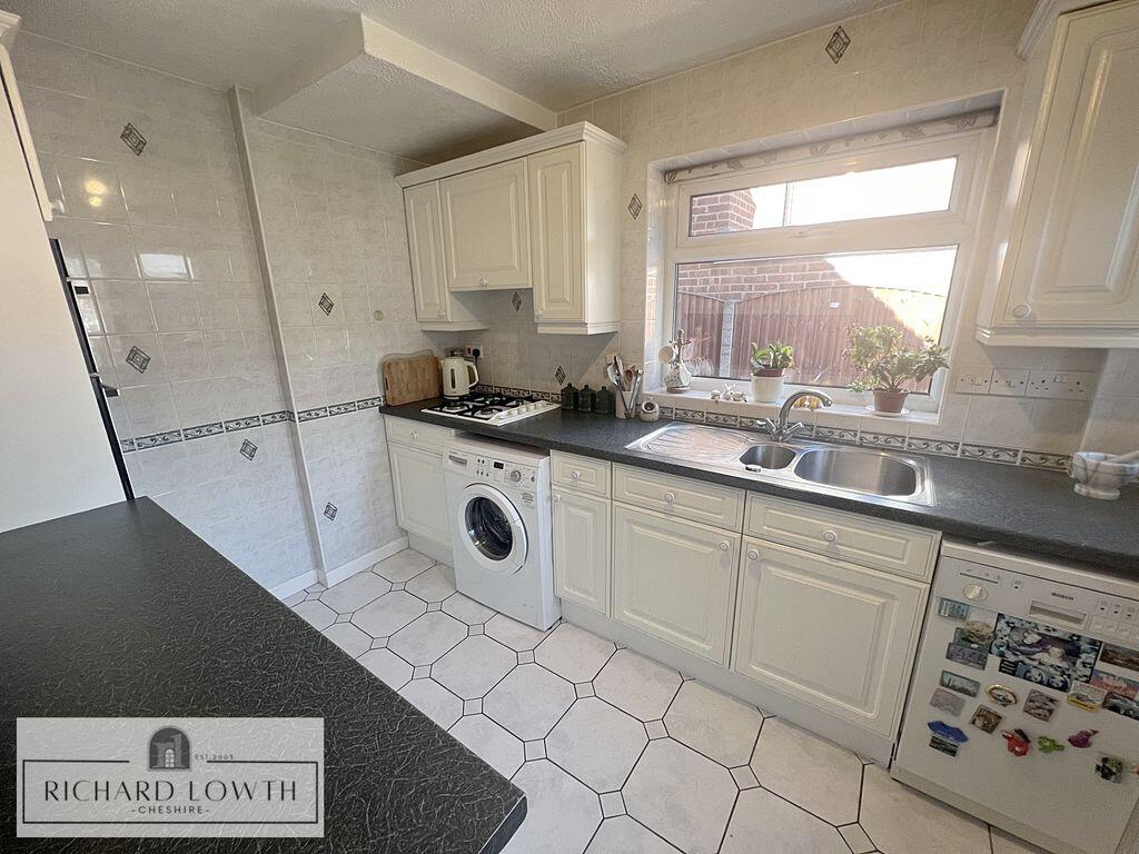 House in Stockport, Poynton-with-Worth - More