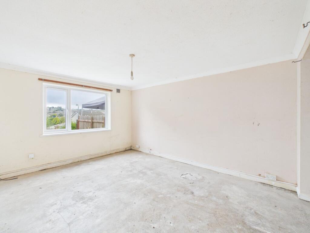House in Newport, Ebbw Vale North - View 2