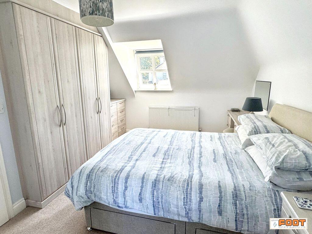House in Havant, Hampshire - View 5