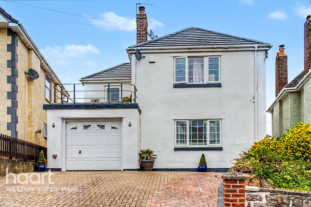 3-bed detached on Farm Road, Weston-Super-Mare, £400,000