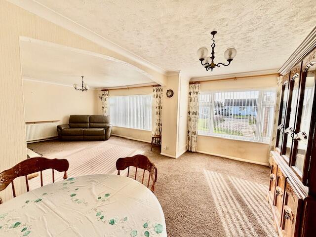 Gainsborough Drive, Selsey photo 3