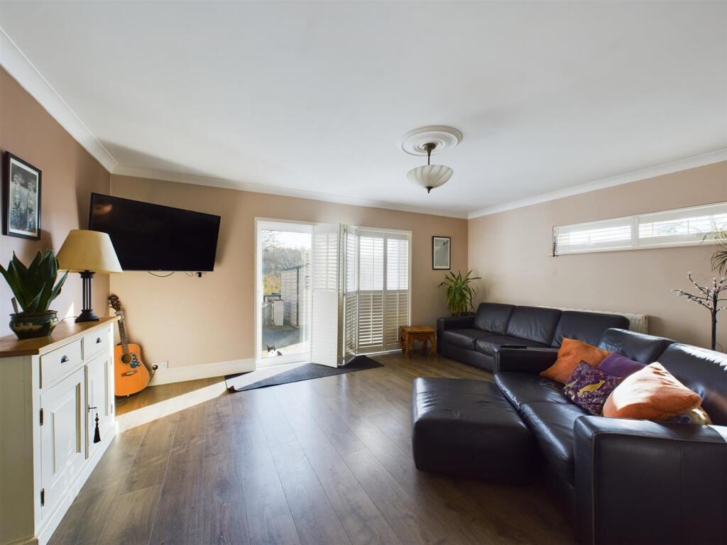 House in Coulsdon, Hooley - View 5