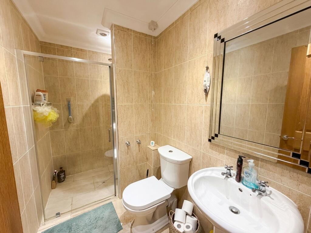 House in North Kesteven, Quarrington Hill, Sleaford - More