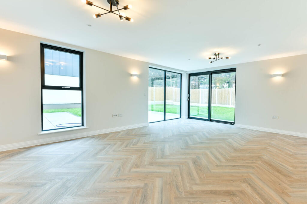 House in Guildford - View 5