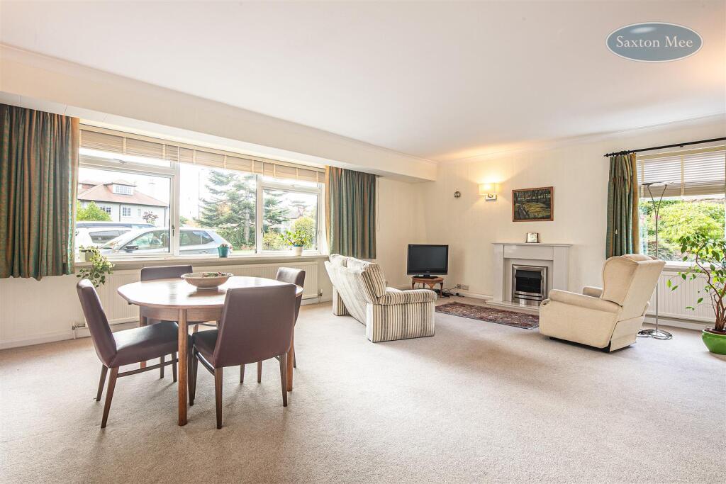 Apartment in Sheffield, South Yorkshire - View 2