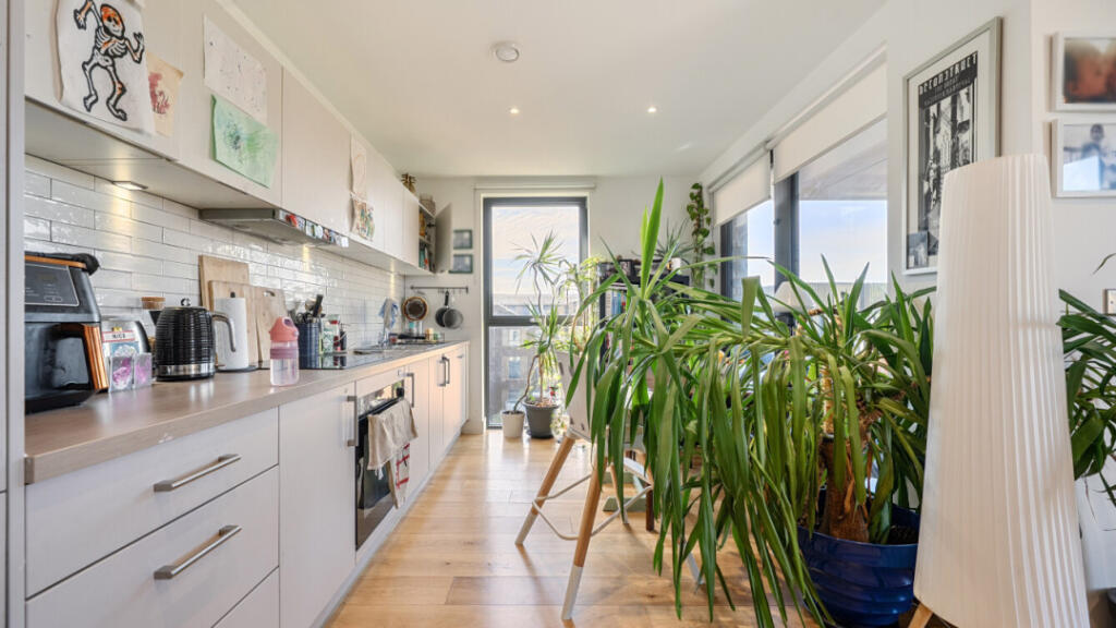 Apartment in London, Lock No19, Bow - More