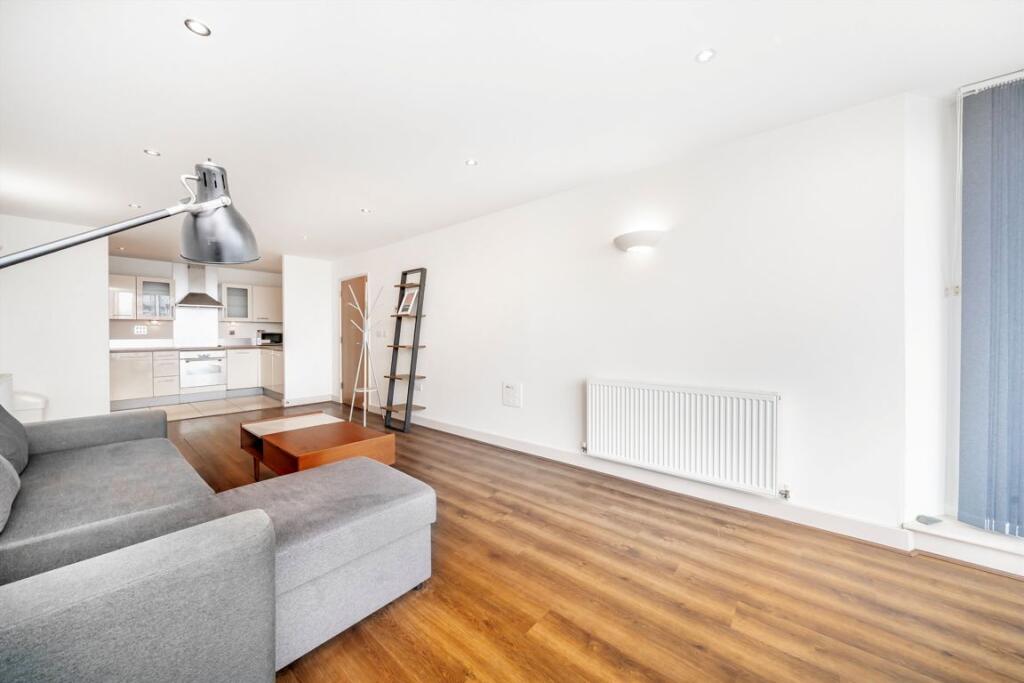 Apartment in London - View 5