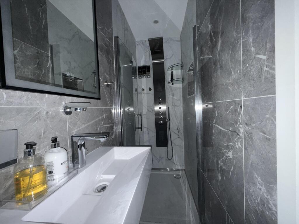 Apartment in London, Hurlingham, Fulham - More