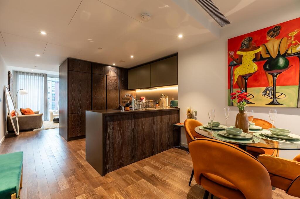 Apartment in London, Soho - View 3