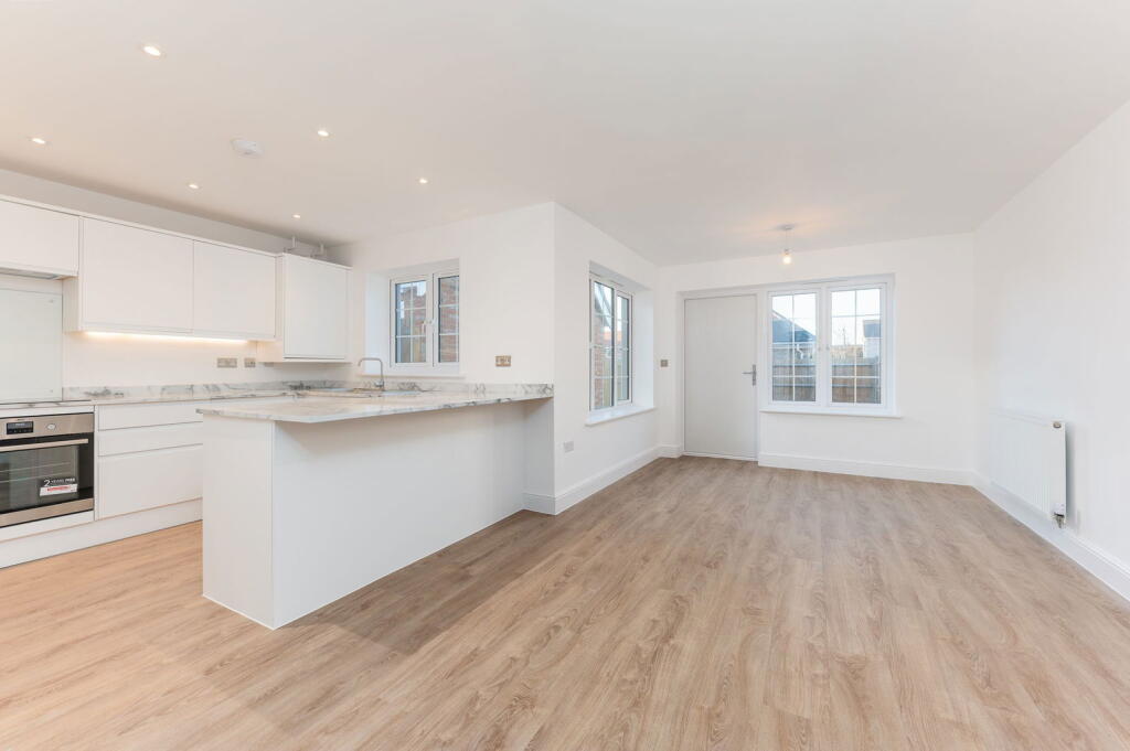 Plot 3, The Orchard, St Nicholas At Wade. Birchington Kent. CT7 0NY photo 2