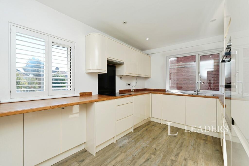 Main image of property: Croydon Road, Beckenham, BR3