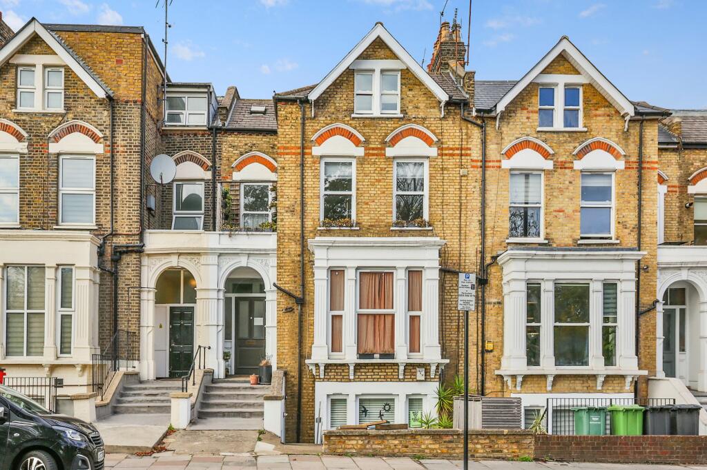 2-bed flat on Endymion Road, London, N4, £425,000