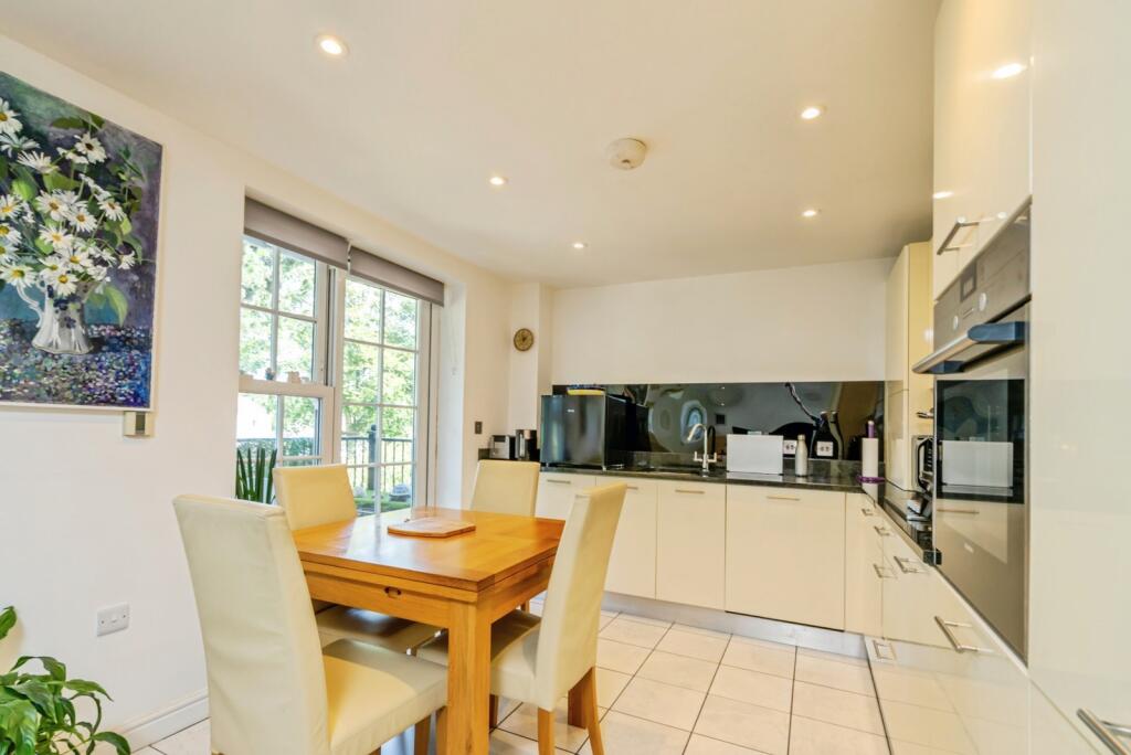 Apartment in Arun, Aldwick - View 5