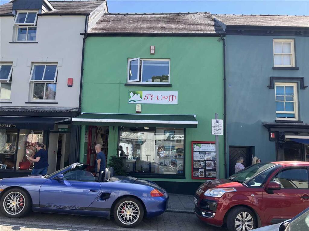 Main image of property: 14 High Street