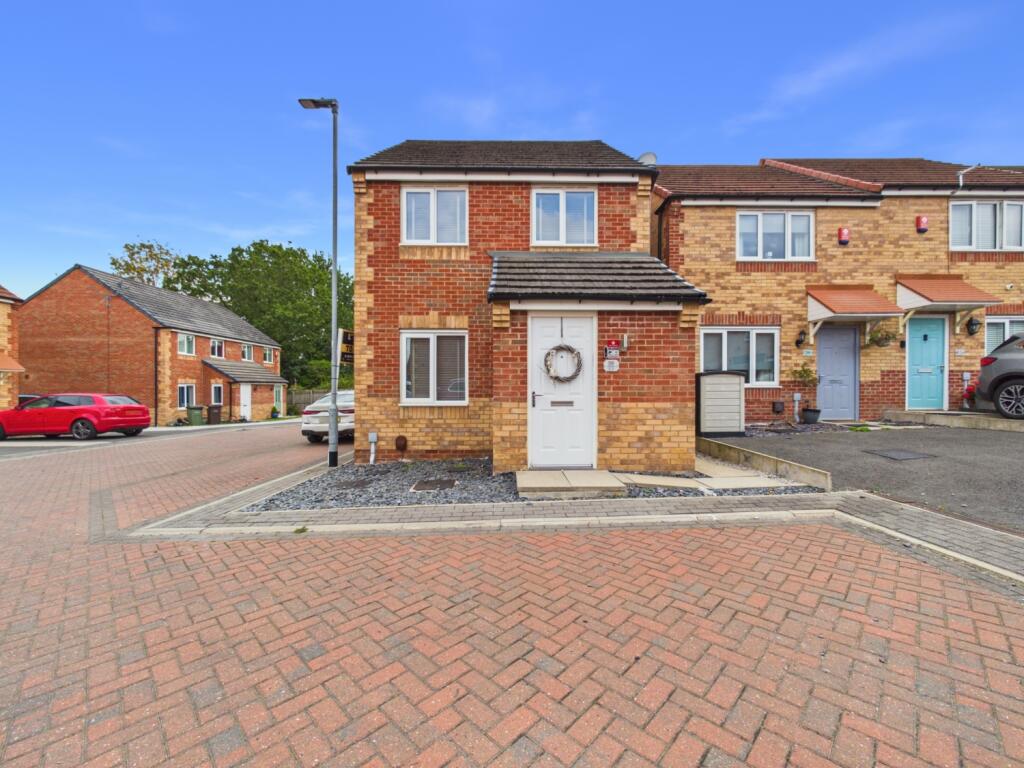 Main image of property: Oakdale Drive, South Elmsall, Pontefract, West Yorkshire, WF9