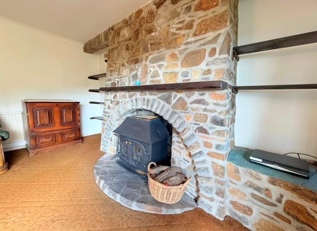 House in Cardiff, Garw Valley - View 4