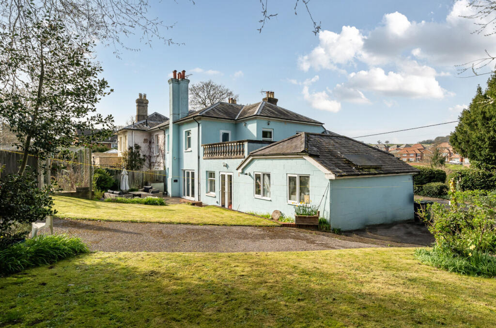 Main image of property: Basingstoke Road, Alton, Hampshire, GU34