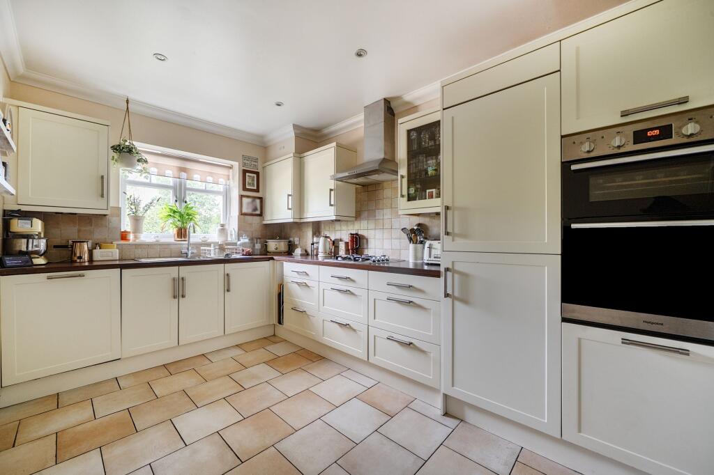 Green Lane, Winnersh, RG41 photo 2