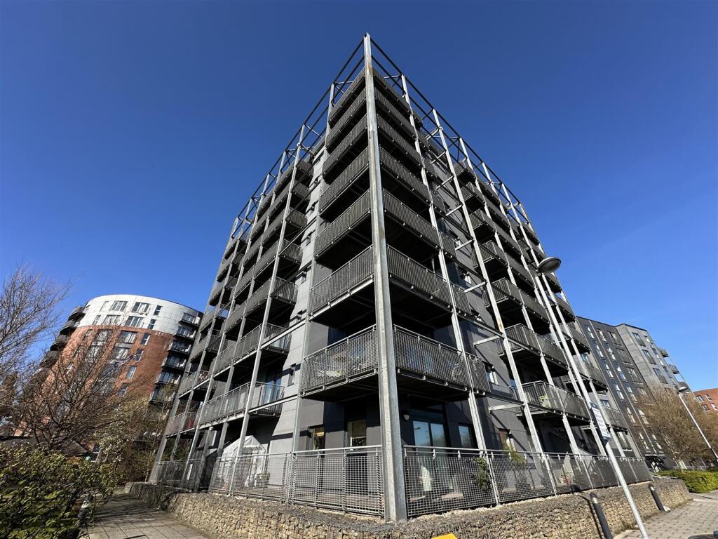 The Cube, 2B The Waterfront, Sportscity photo 2