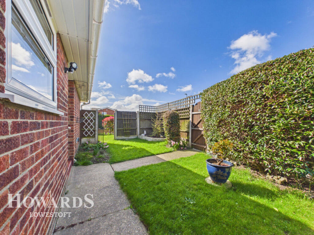 Brendon Close, Lowestoft - View 4