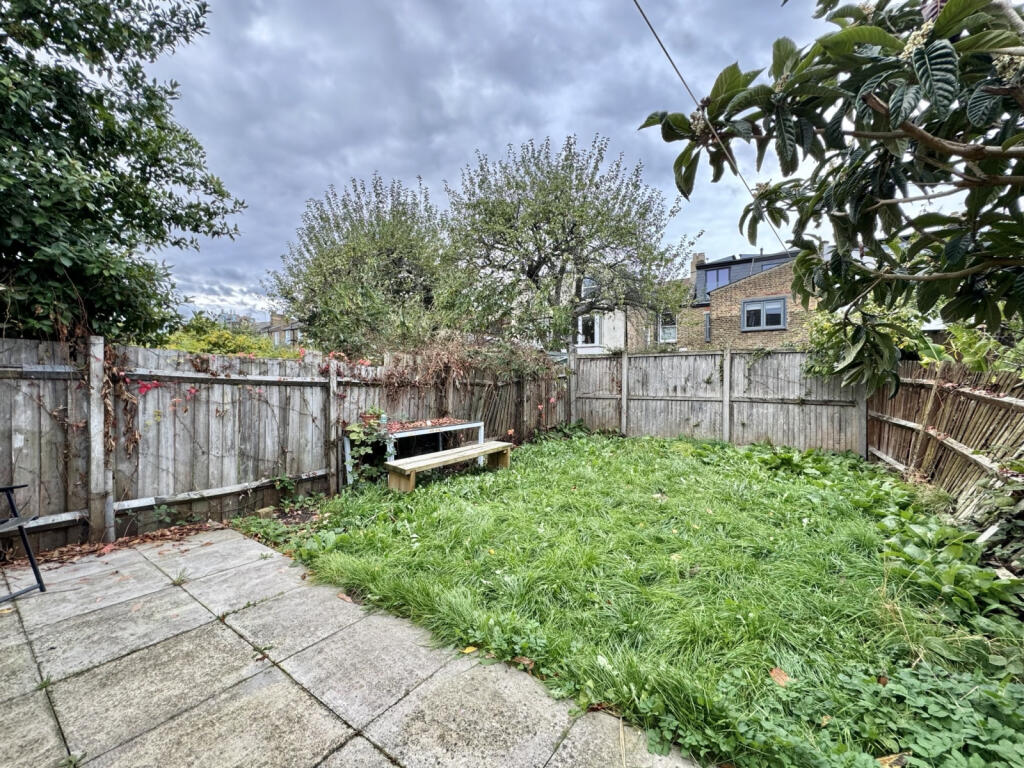 House in London - View 4