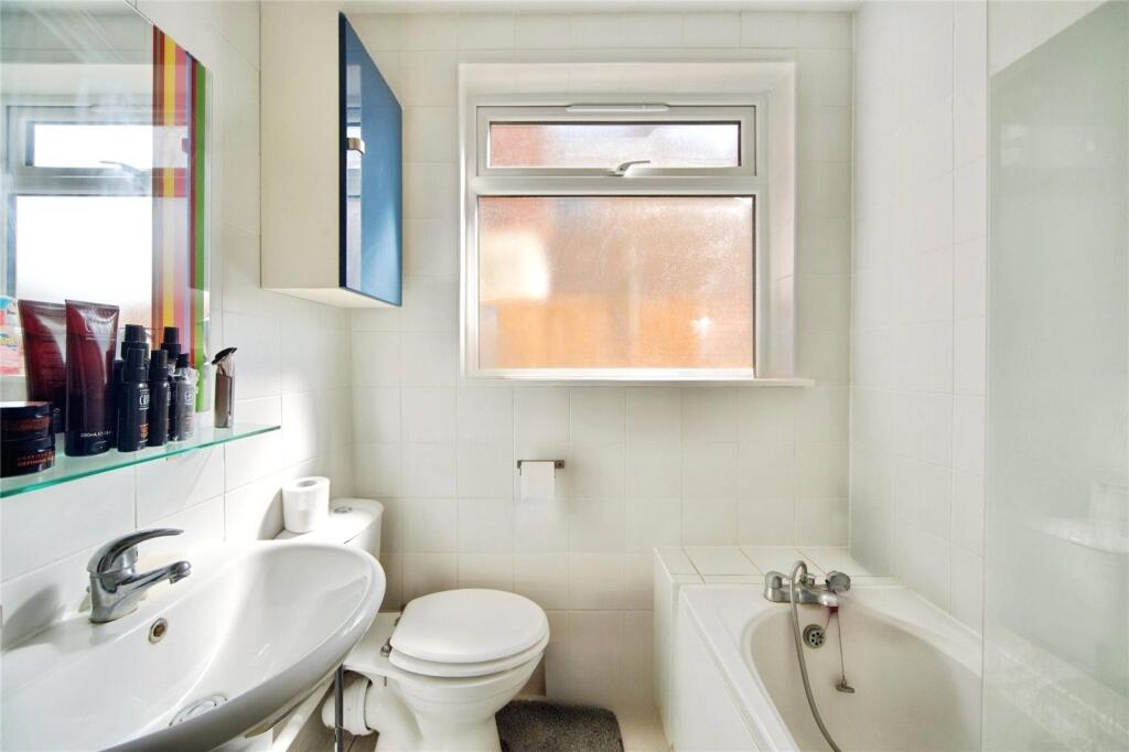 Kitchener Road, Walthamstow, E17 - View 6