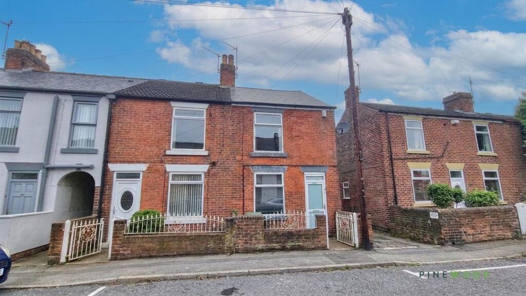 Main image of property: South Street North, New Whittington, S43
