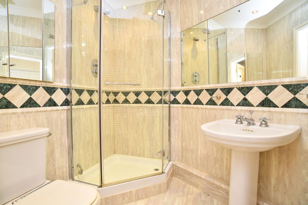 Apartment in Harrogate - View 6