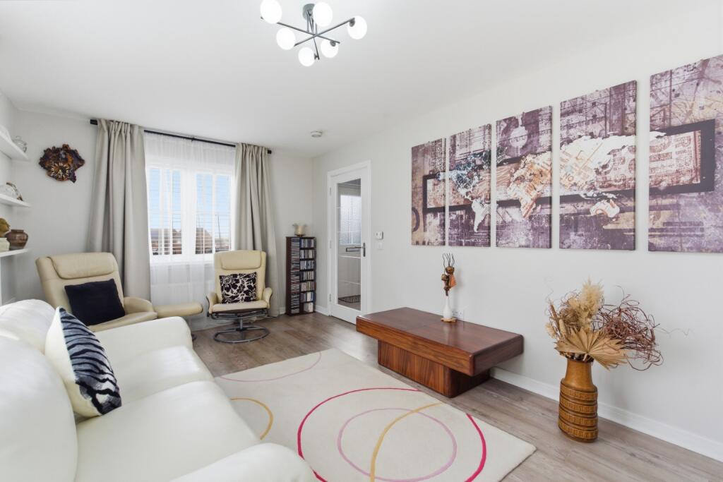 Kinniburgh Crescent, Whitburn, Bathgate, West Lothian, EH47 0SS photo 4