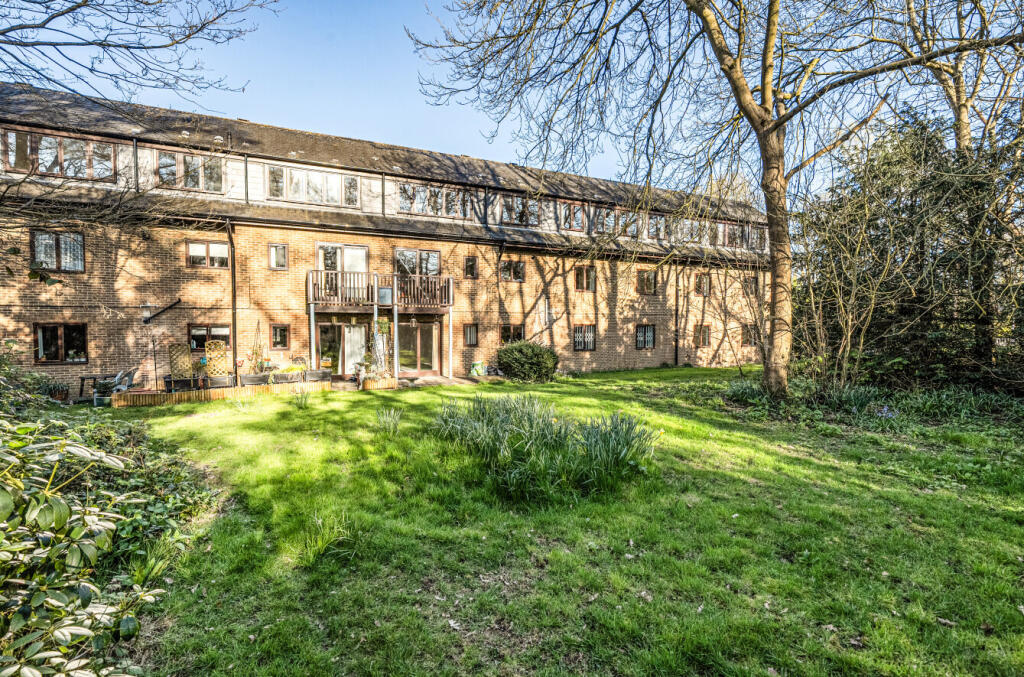 Main image of property: Emmbrook Court, Reading, Berkshire