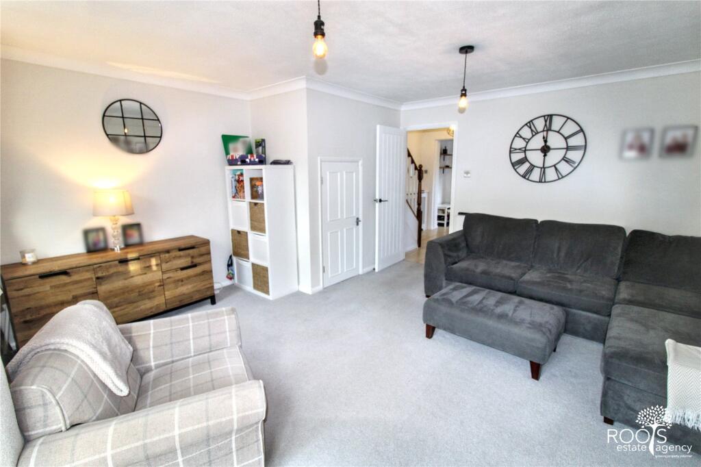 Quarrington Close, Thatcham, Berkshire, RG19 photo 5