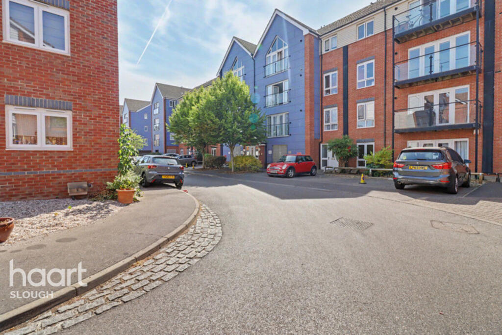 Apartment in Slough, Langley