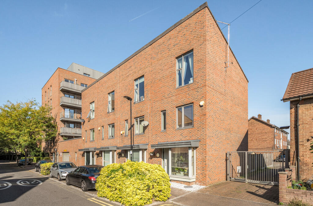 Main image of property: Charford Road, London
