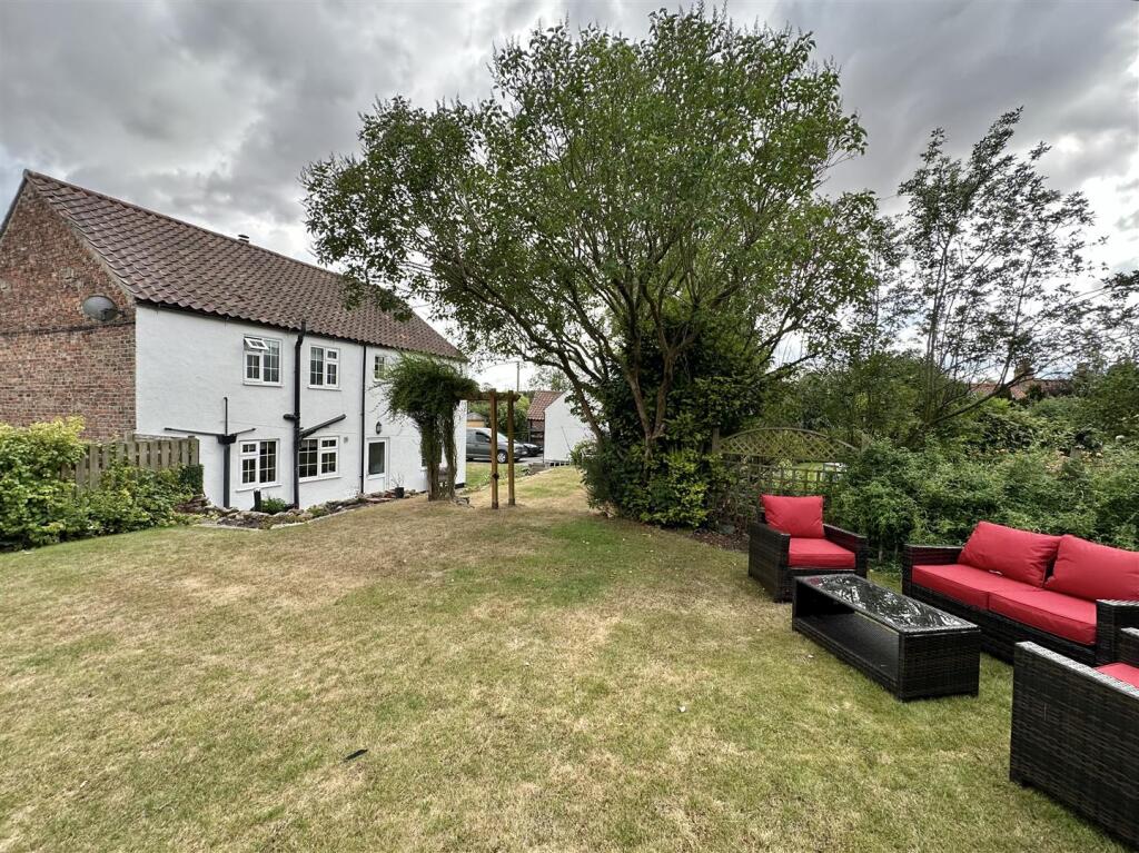 3-bed detached on Post Office Lane, Kirby Wiske, £500,000
