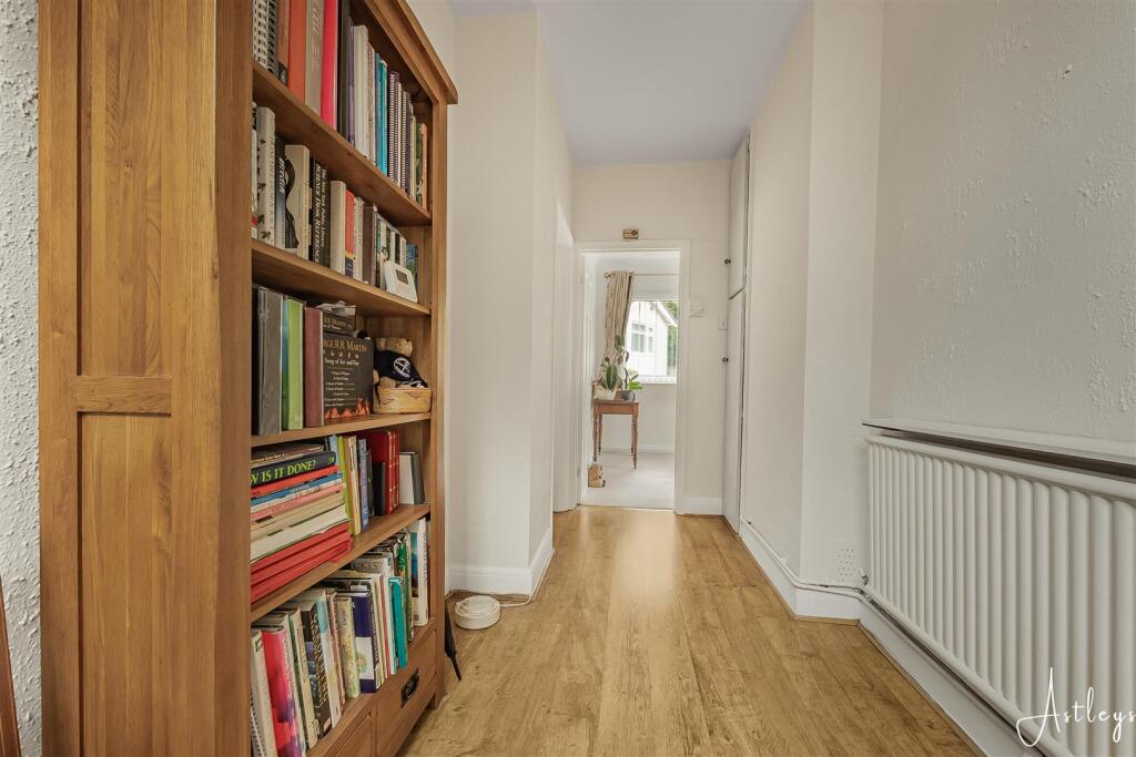 House in Swansea, Blaenhonddan - View 4