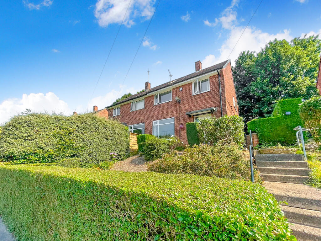 Main image of property: Lincombe Bank, Leeds