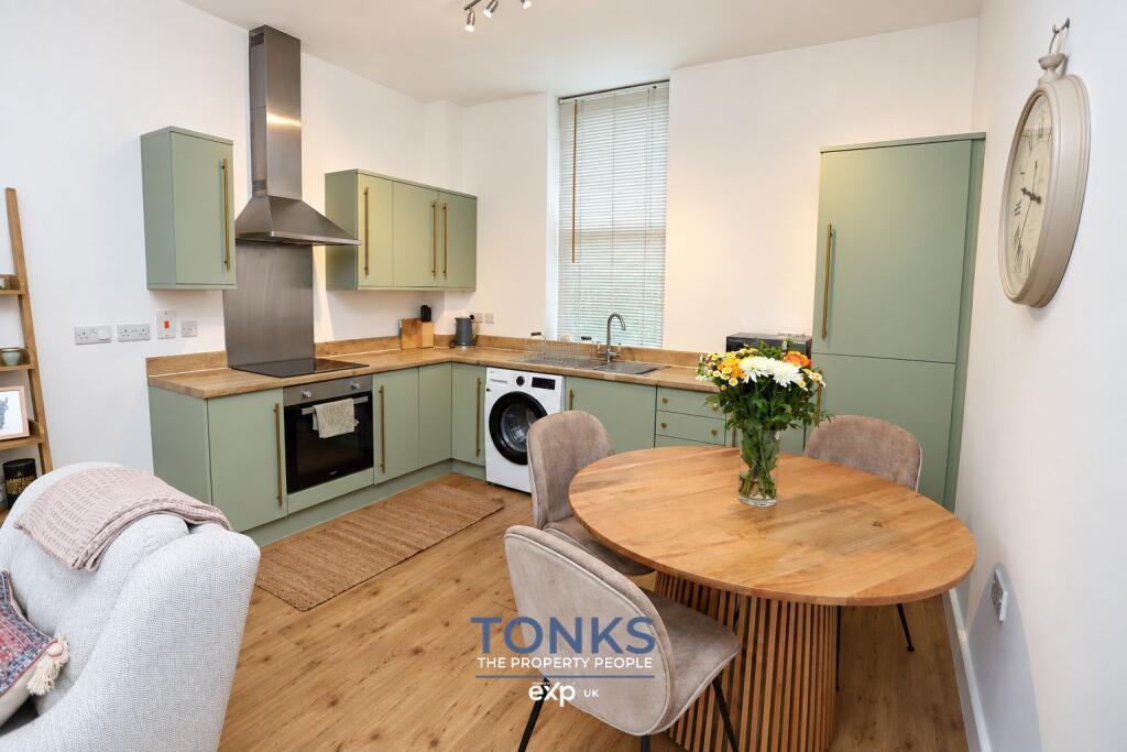 Apartment in Dudley - View 3